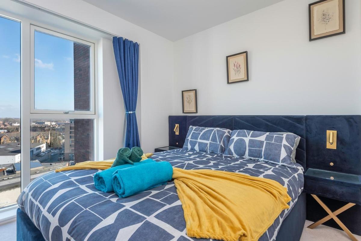 Luxury Effra Gardens, Canning Town 6 3bdr 2bth * Londra