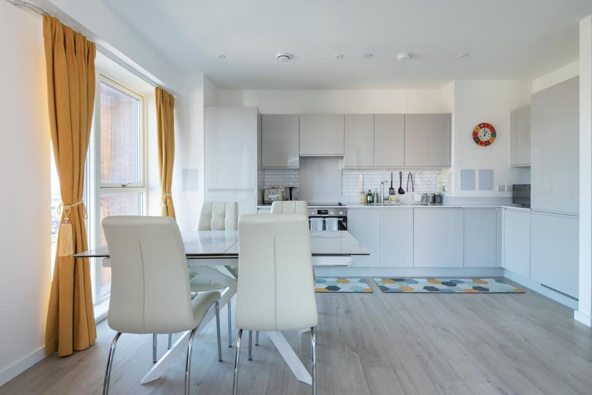 Luxury Effra Gardens, Canning Town 6 3bdr 2bth Appartamento *