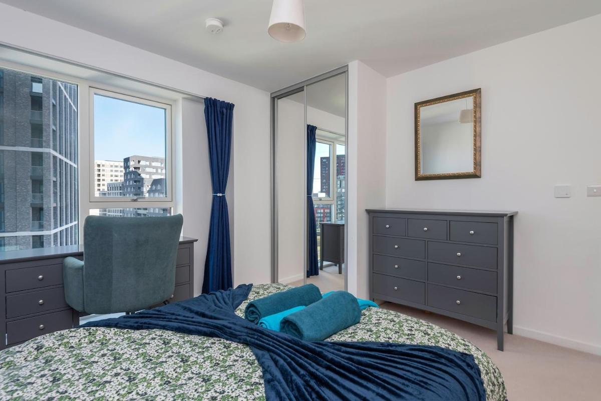 Luxury Effra Gardens, Canning Town 6 3bdr 2bth Appartamento