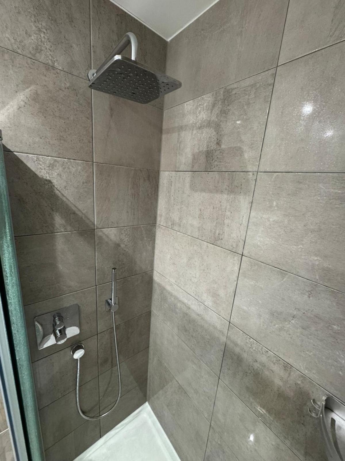 Luxury Effra Gardens, Canning Town 6 3bdr 2bth Appartamento Londra